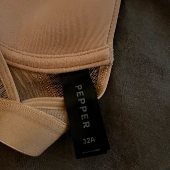 32a pepper racer back front clasp bra - Picture 4 of 6